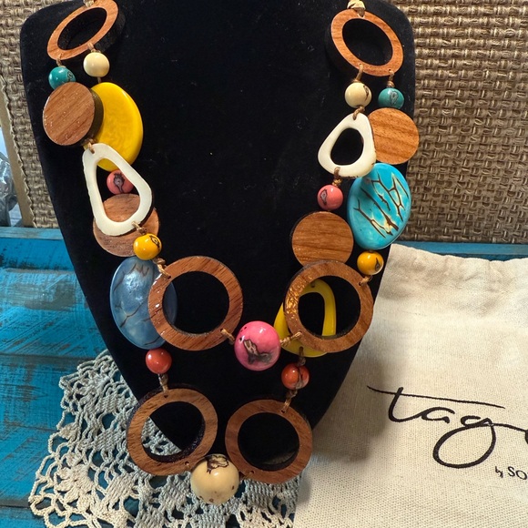 Tagua Arlene Necklace - Picture 4 of 7